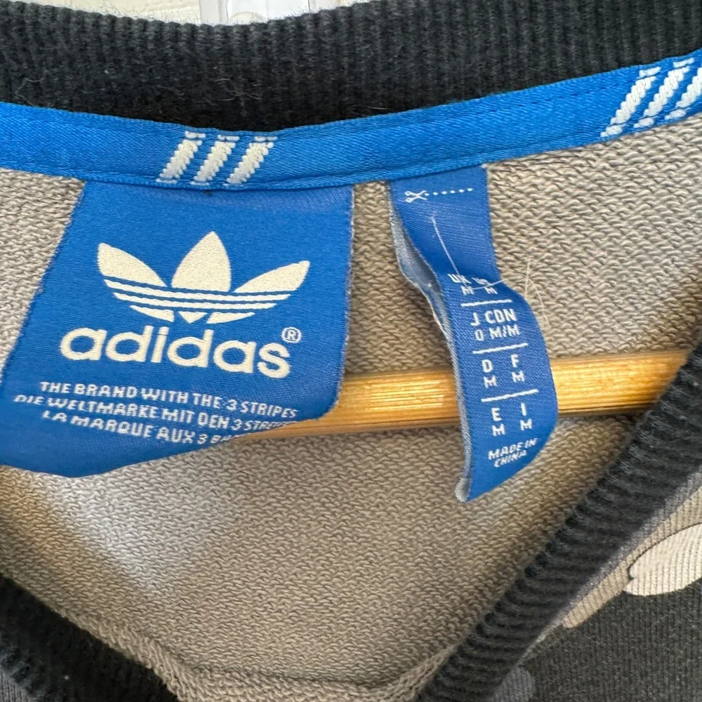 Adidas Mens Sweatshirt M Black Grey Camo Trefoil Logo Streetwear Pullover‎
